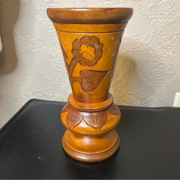 Handcrafted Wooden Vase Folk Art Wood Carved Floral Design 9” high 4.5” across - Picture 4 of 6